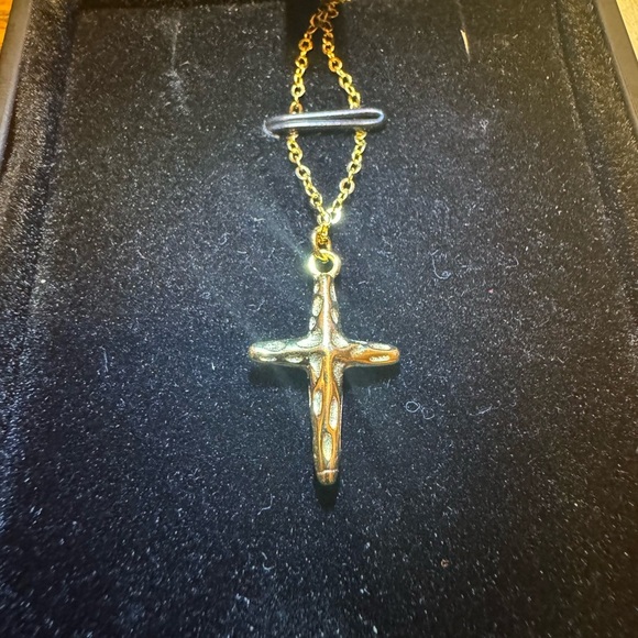 BendéLyon - 925 Sterling Silver. Gold Colored Cross Pendant & Necklace. - Picture 2 of 3